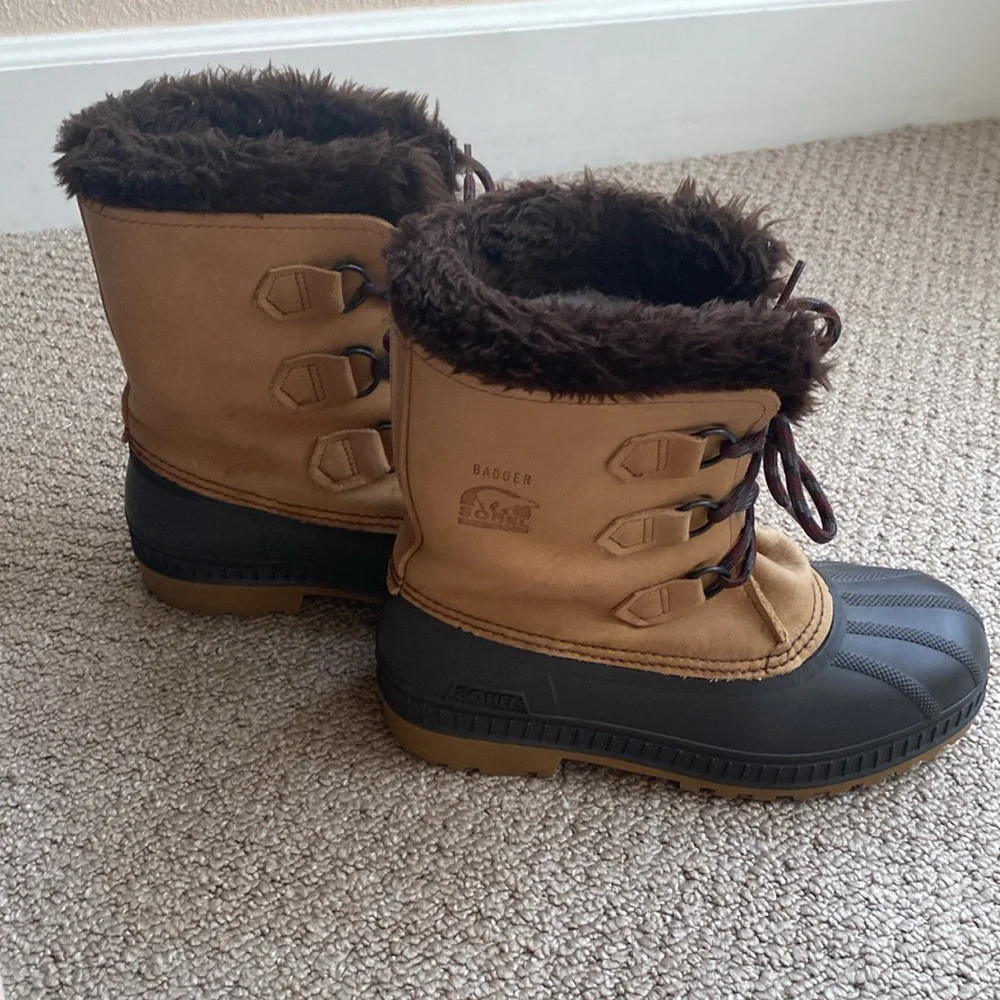 Sorrel‎ Badger Winter Boots Men's size 6/ Women's size 8.